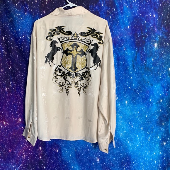 Zava- Beige Button Down with Horse Graphic Large - Picture 7 of 11